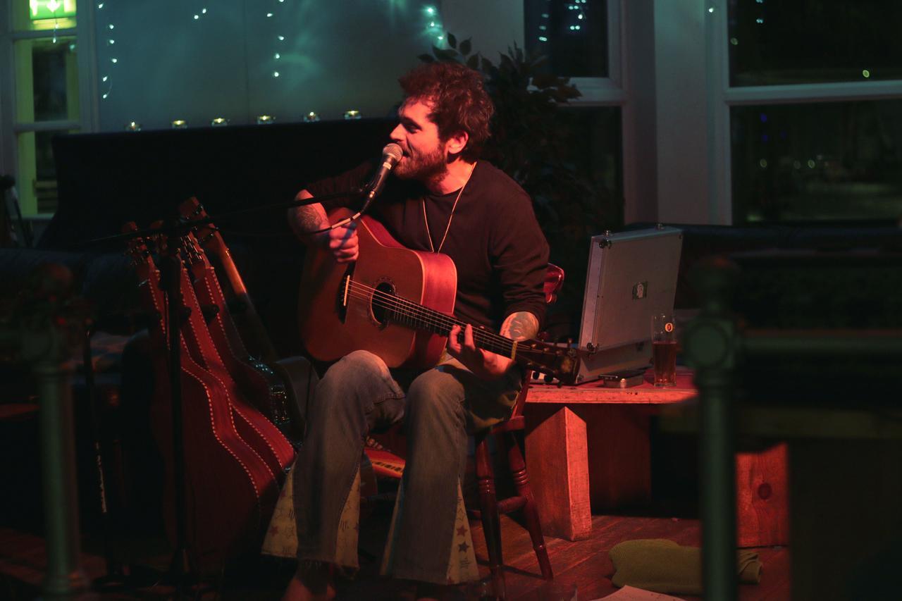 Nosda Studio Hostel Cardiff Luaran gambar